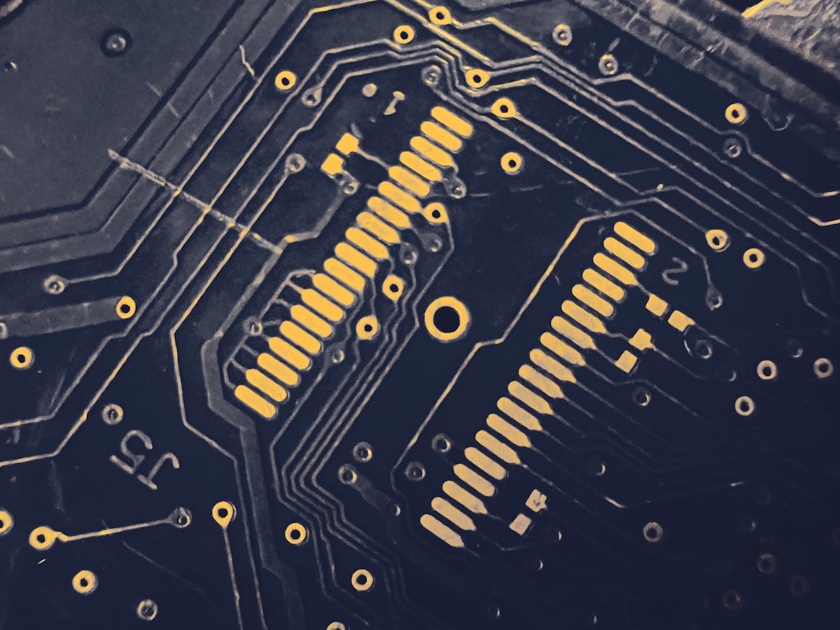 Mastering ATS Friendly Resumes: Safely Applying to Jobs While Employed - Napply AI Blog